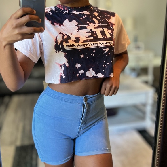 YETI Bleached Design Crop Tee, Small, NWT - Picture 3 of 3